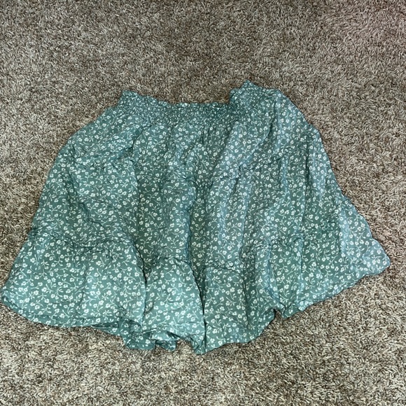 Hollister Dresses & Skirts - Ultra high rise Hollister skirt